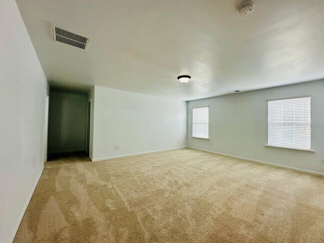 Building Photo - 10325 Solar Way