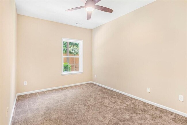 Building Photo - 132 Wetherbrooke Ln