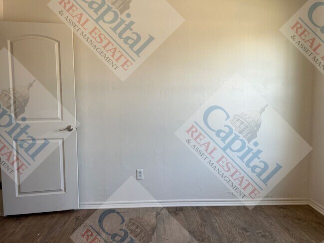 Building Photo - Charming 3 Bedroom W/ All Bills Paid!