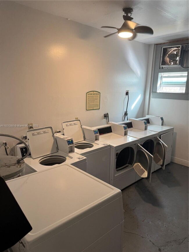 Building Photo - 536 14th St