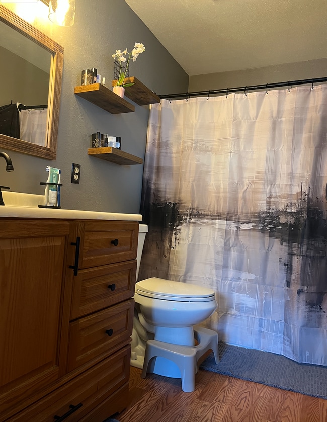 Building Photo - 122 Goldfish Farm Rd SE