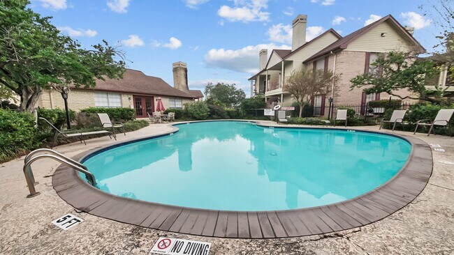 Building Photo - 2120 El Paseo St