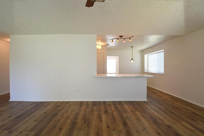 Building Photo - 18811 Pine Trace Ct