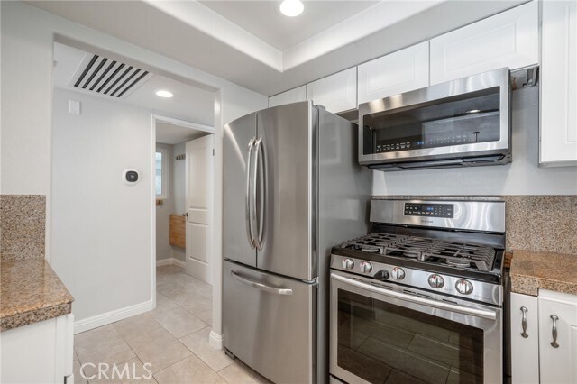 Building Photo - 209 7th St