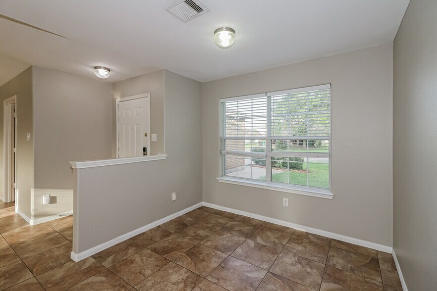 Building Photo - 4010 Cozy Trail Ct