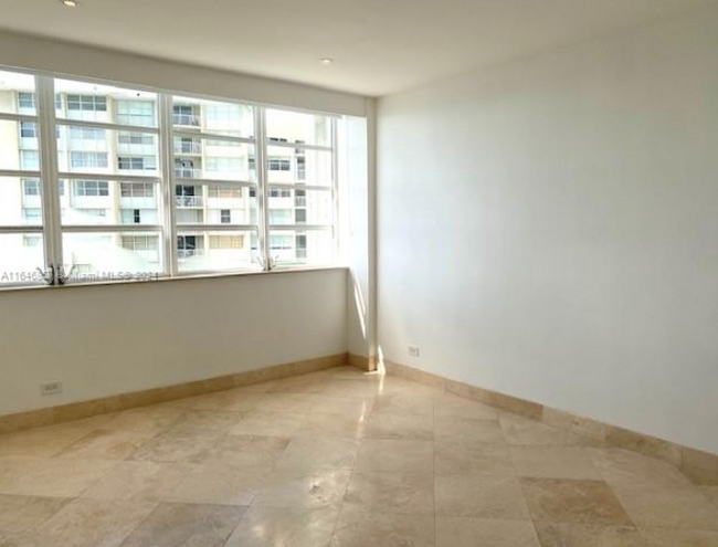 Building Photo - 1408 Brickell Bay Dr