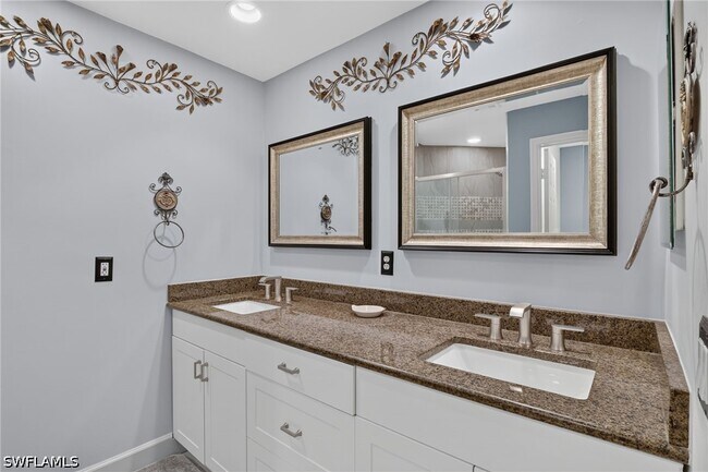 Building Photo - 14907 Sterling Oaks Dr