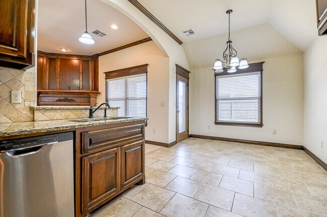 Building Photo - Beautiful home in Williamson Farms!