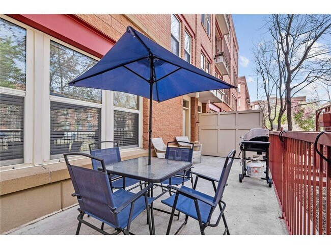 Building Photo - 545 N 1st St
