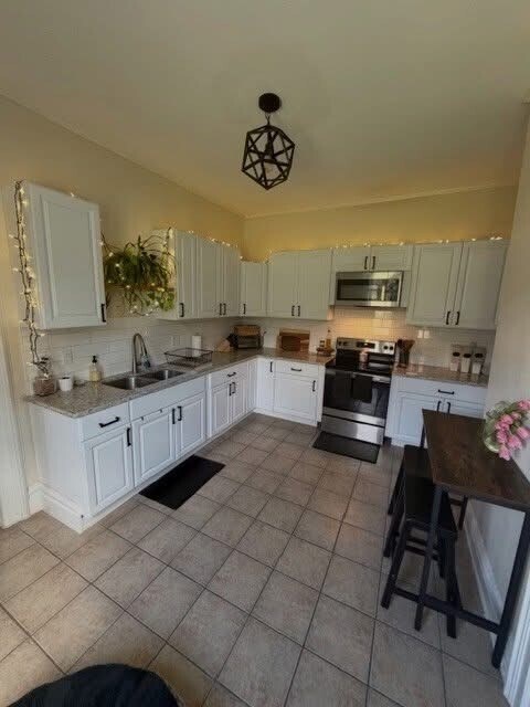 Kitchen - 9 Glen Arden Ln