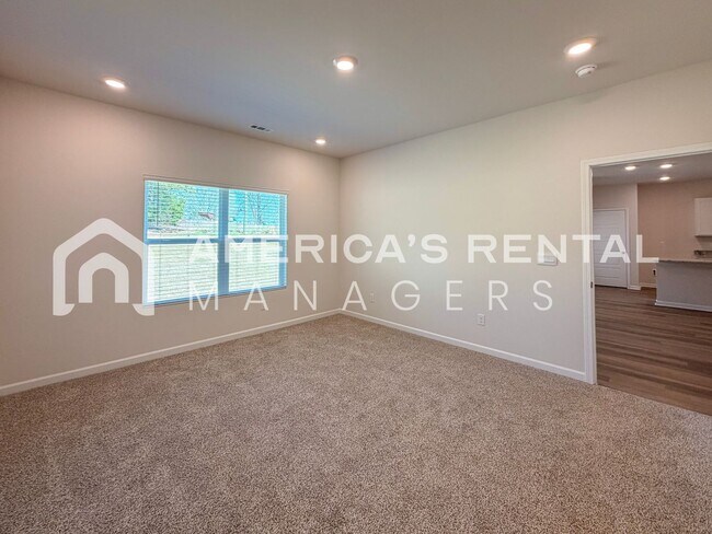 Building Photo - New Construction Home for Rent in Owens Cross Roads, AL!