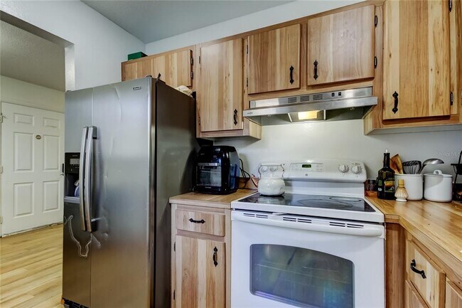 Building Photo - 11720 Raintree Dr