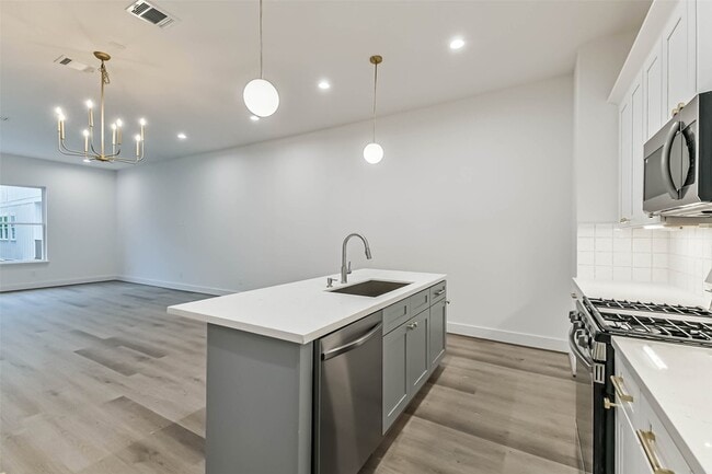 Building Photo - 7709 Earl Rudder Wy