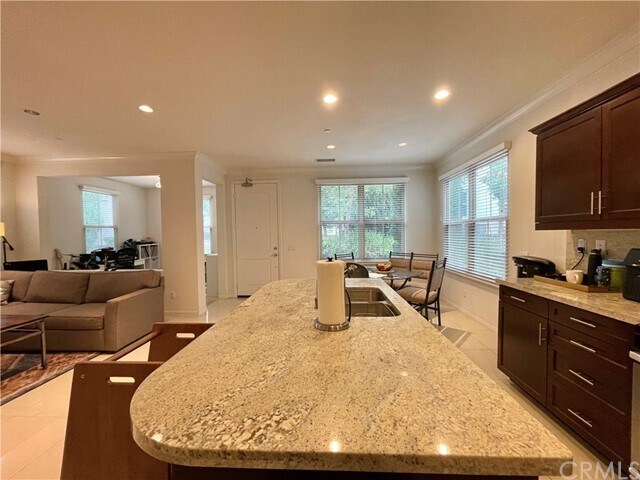 Building Photo - 36 Calypso