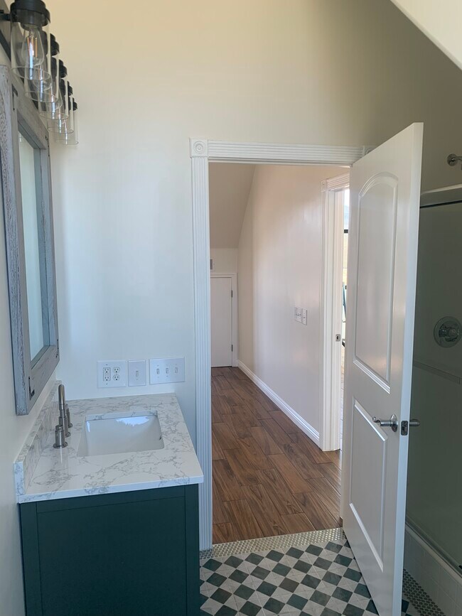 Building Photo - 14425 Hardtree Dr