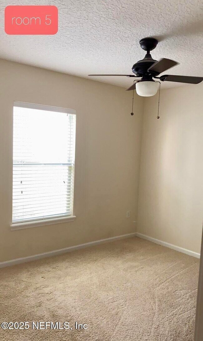 Building Photo - 300 Candlebark Dr