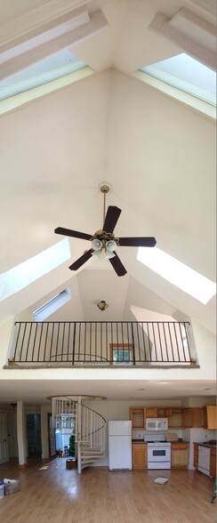 Building Photo - 149 James Ave