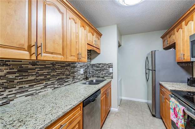 Building Photo - 13608 S Village Dr
