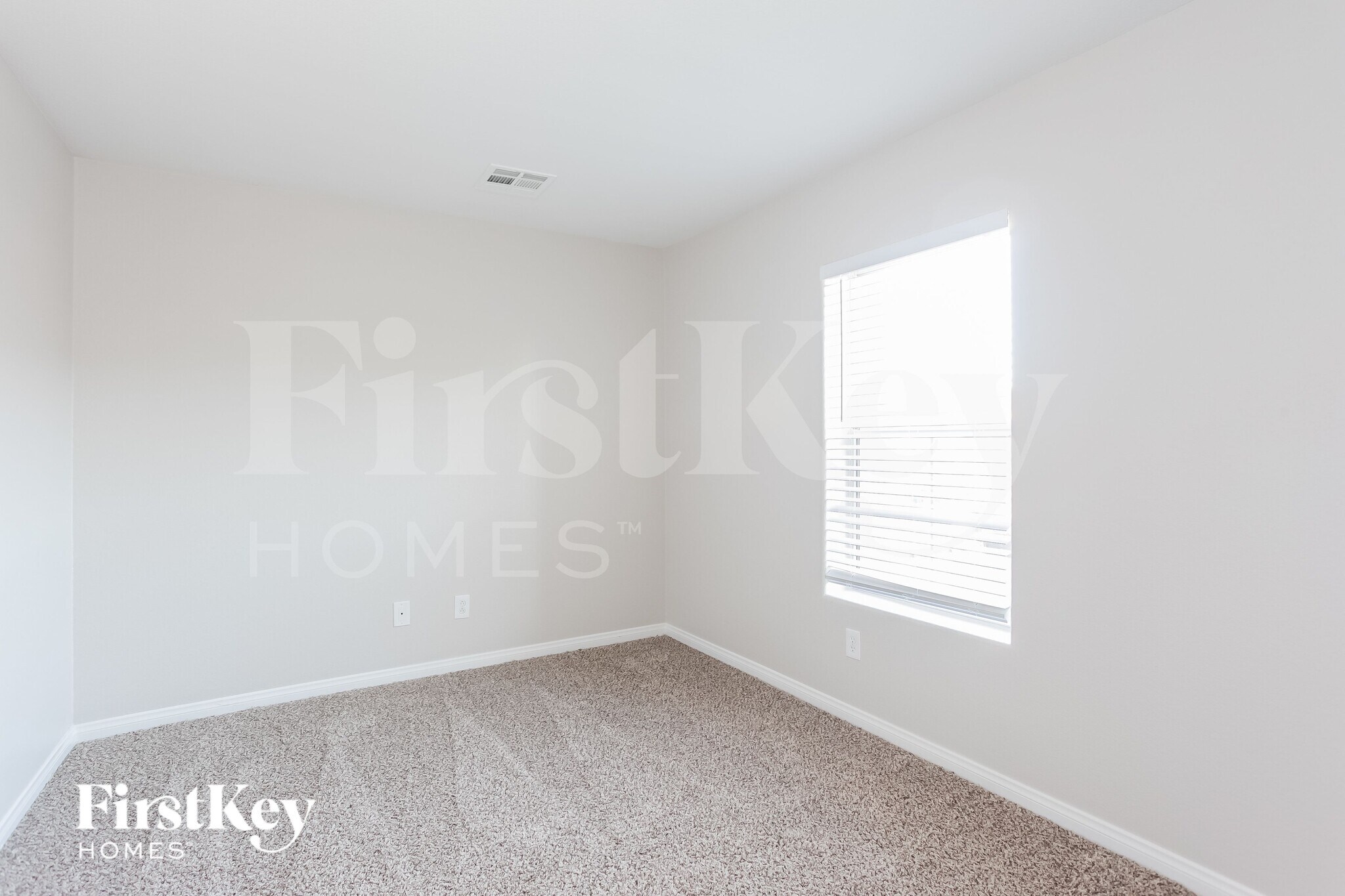 Building Photo - 5013 Whistling Acres Ave