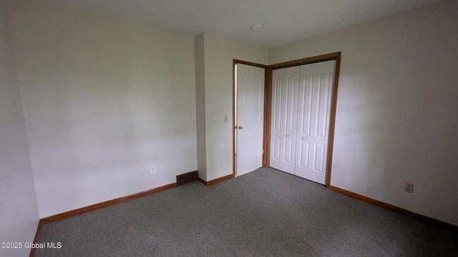 Building Photo - 821 Salina St