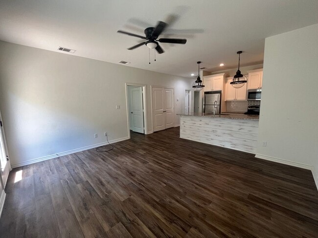 Building Photo - 108 Wade St