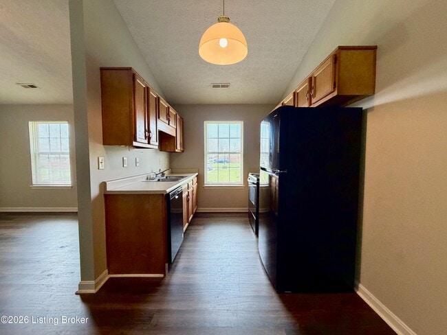 Building Photo - 252 Harrison St