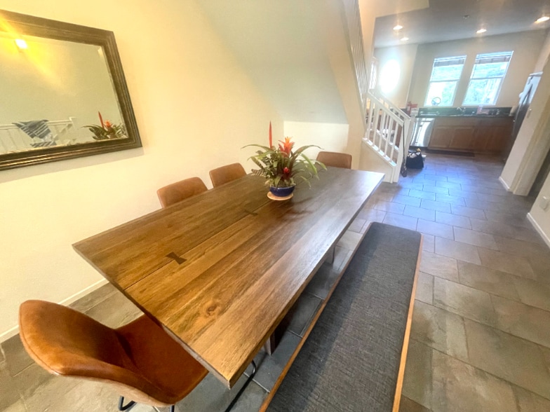 Building Photo - 1356 Dandelion Way