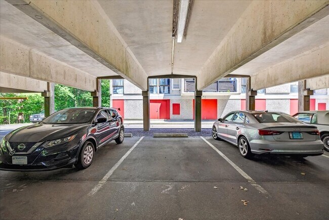 Building Photo - 55 Tall Oaks Dr