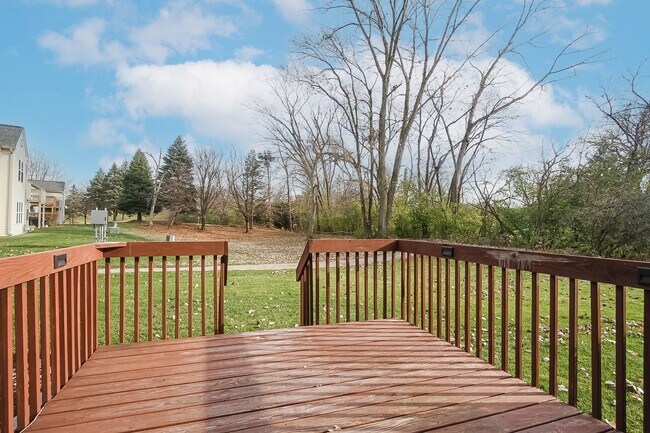 Building Photo - 39759 N Tee Side Ct