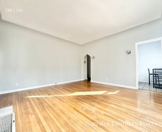 Building Photo - 402 N Genesee Ave