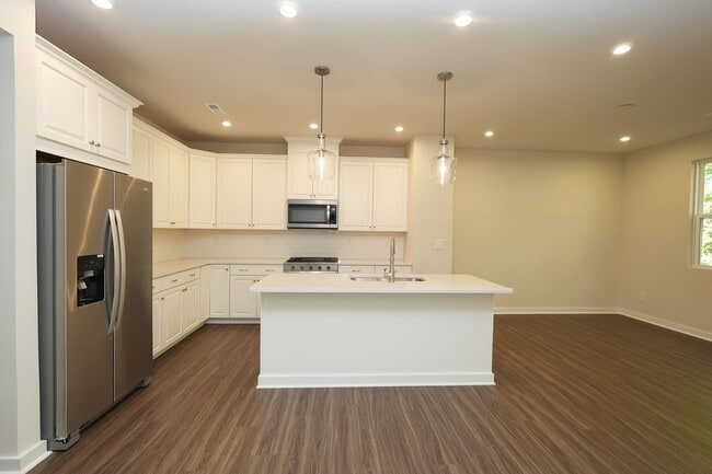 Building Photo - Coming Soon! 3 BR/3BA | New Toll Brothers Townhome | 1-Car Garage Parking | In Charlotte!