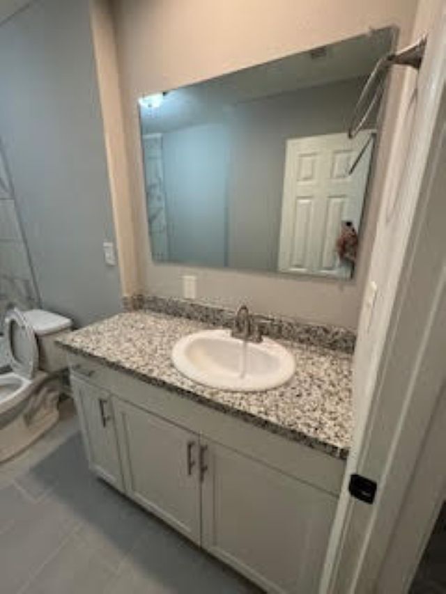 Building Photo - 804 E 4th St