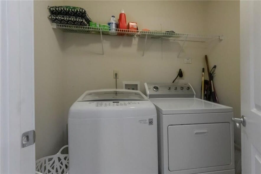 Building Photo - 3040 Peachtree Rd