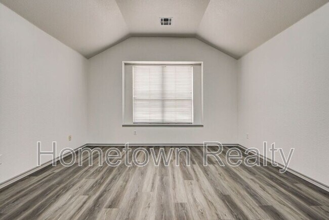 Building Photo - 16416 Oconee Creek Dr