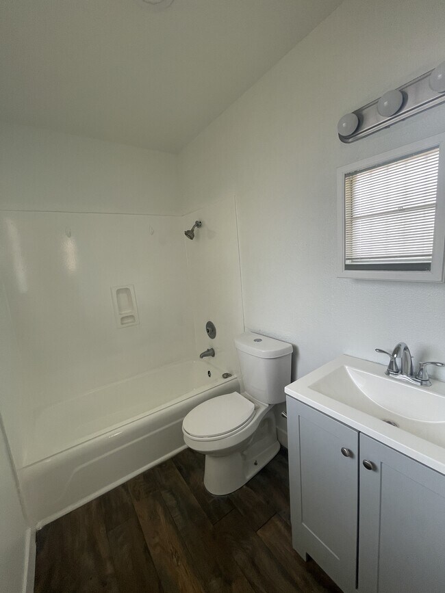 Building Photo - 179 Shadow Valley Dr