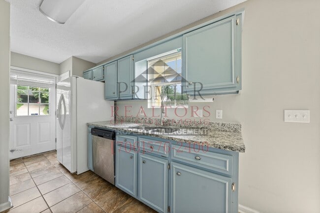 Building Photo - 8440 Canaan Dr