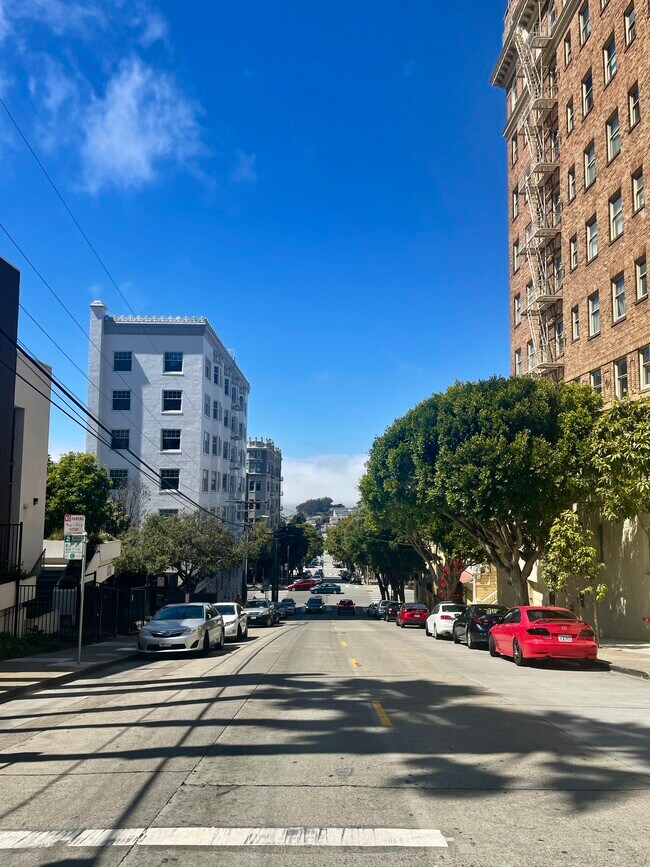 Building Photo - 1885 Pacific Ave