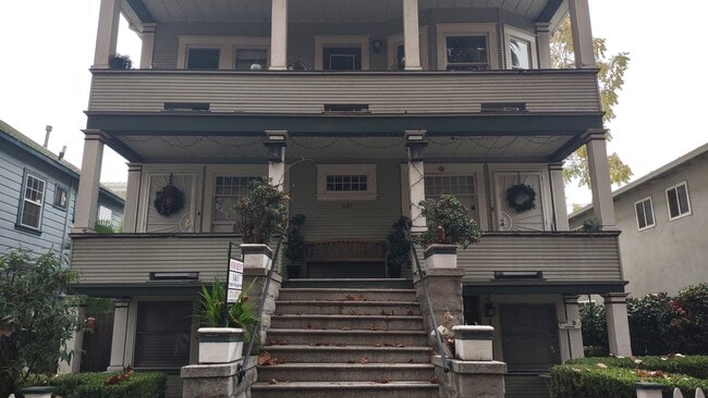 Building Photo - 521 T St