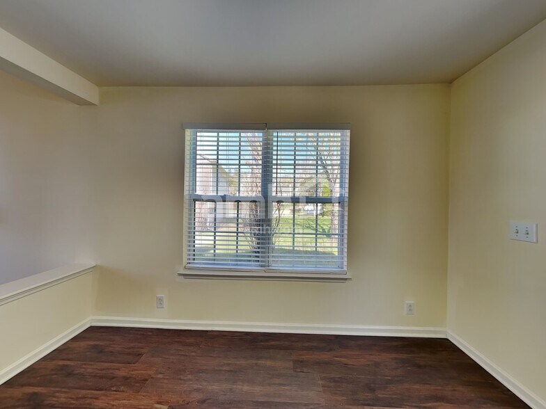 Building Photo - 605 Daniel Ct