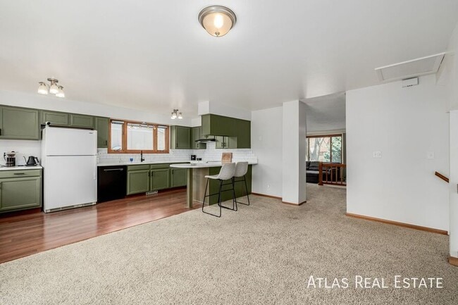 Building Photo - 4620 W 108th Pl