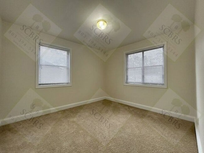 Building Photo - Hampton Hills 2 Bedroom, 1 Bath Condo