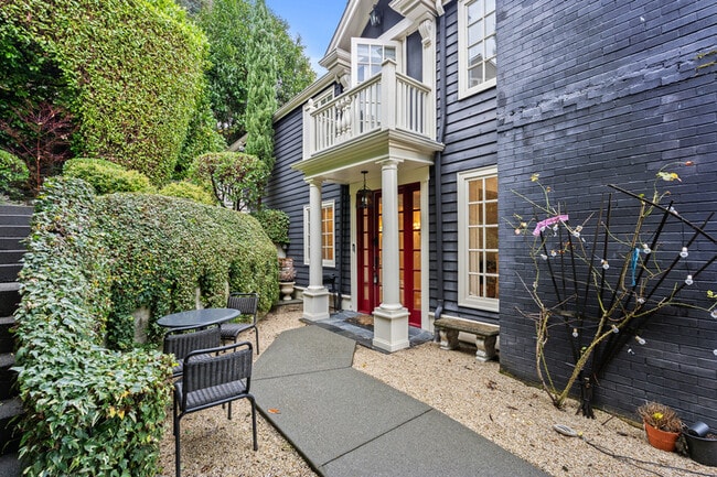 Building Photo - 1435 Newport Way