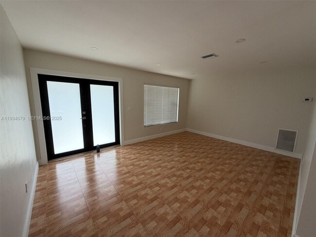 Building Photo - 6181 SW 109th Ct