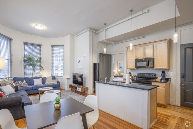 Interior Photo - 1527 Gervais St