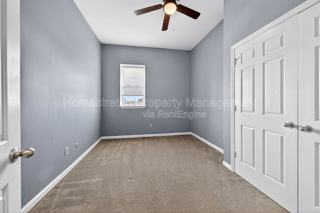 Building Photo - 322 N Boyle Ave