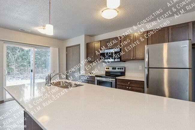 Building Photo - 4006 NW Northwood Ln