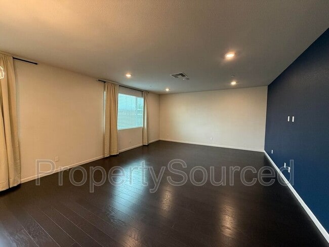 Building Photo - 15535 Ortega St