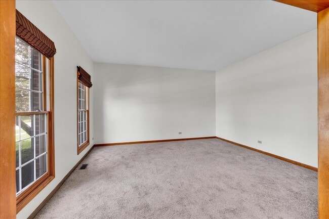 Building Photo - 24963 Heritage Oaks Dr