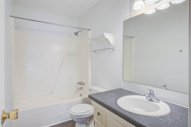 Building Photo - 2150 Spoleto Lane Apt #B3, North Charlesto...