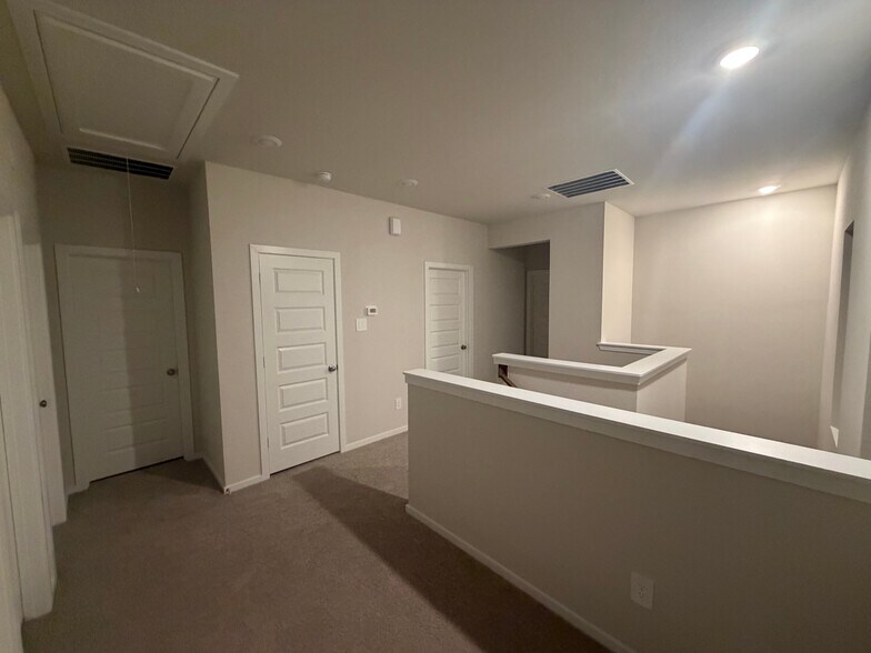 Building Photo - 4206 Laurel Oak Cir